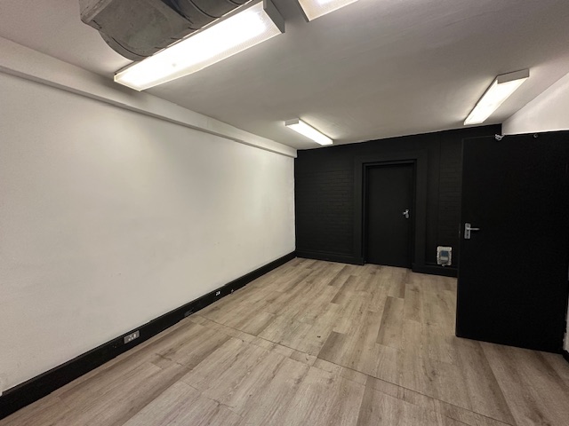 To Let Commercial Property for Rent in Observatory Western Cape
